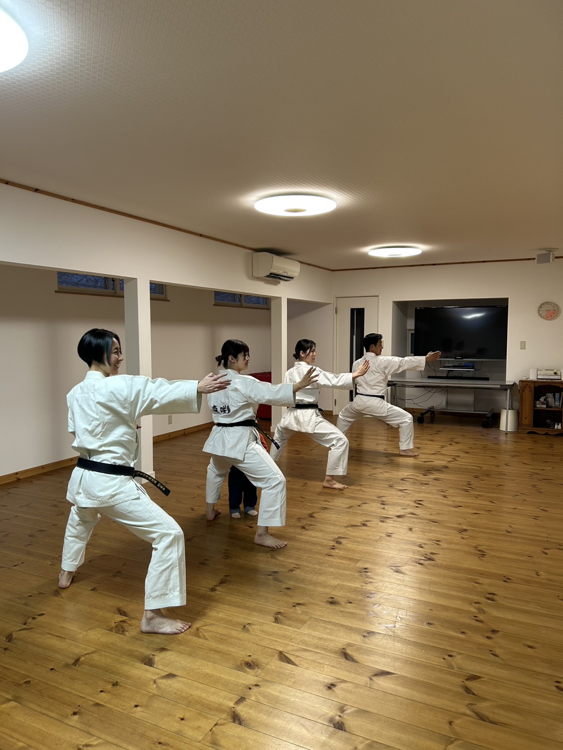 空手レッスン - 玉野市のダンス・武道スタジオ